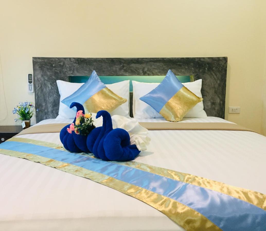 The Sun Long Beach Resort เกาะลันตา ภายนอก รูปภาพ