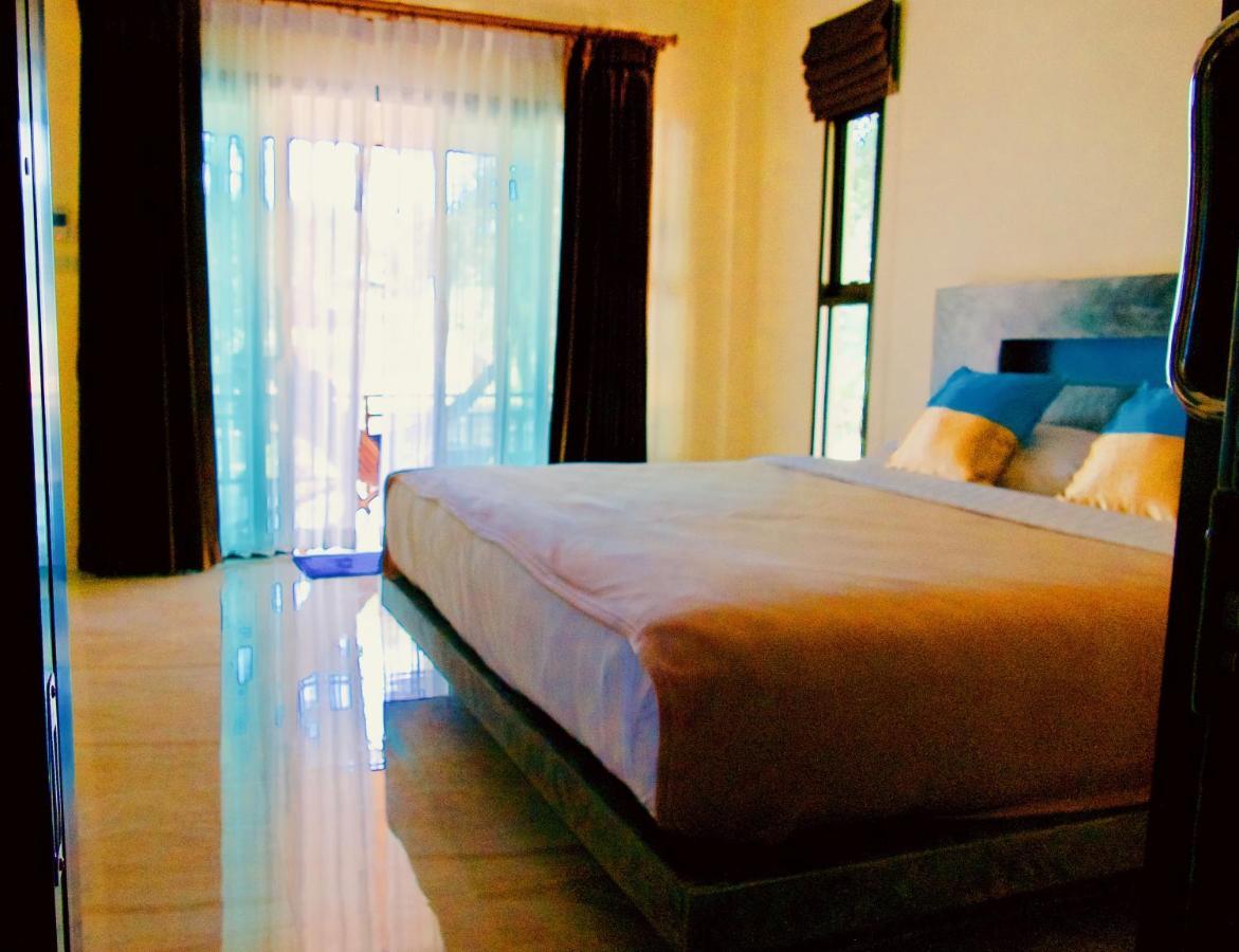 The Sun Long Beach Resort เกาะลันตา ภายนอก รูปภาพ