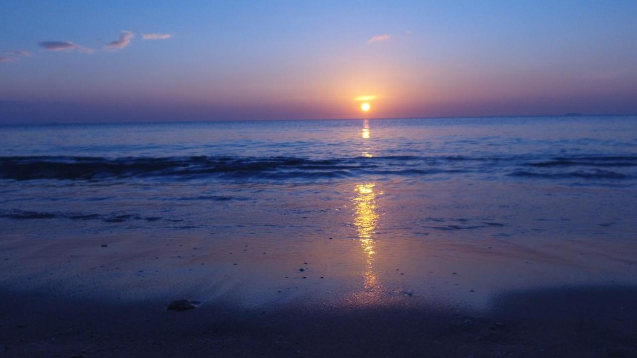The Sun Long Beach Resort เกาะลันตา ภายนอก รูปภาพ
